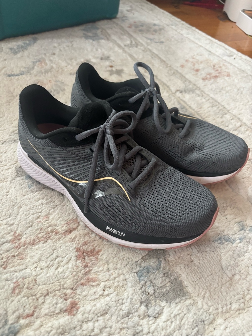 Saucony Guide 14 running shoes